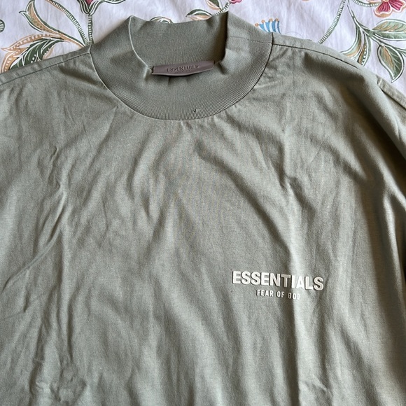 NWT Men’s Essentials long sleeve Tee in mint - M - Picture 2 of 4